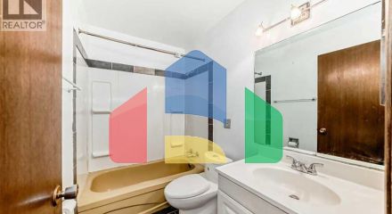 Residential - Single Family Home - Calgary, Canada - Canada