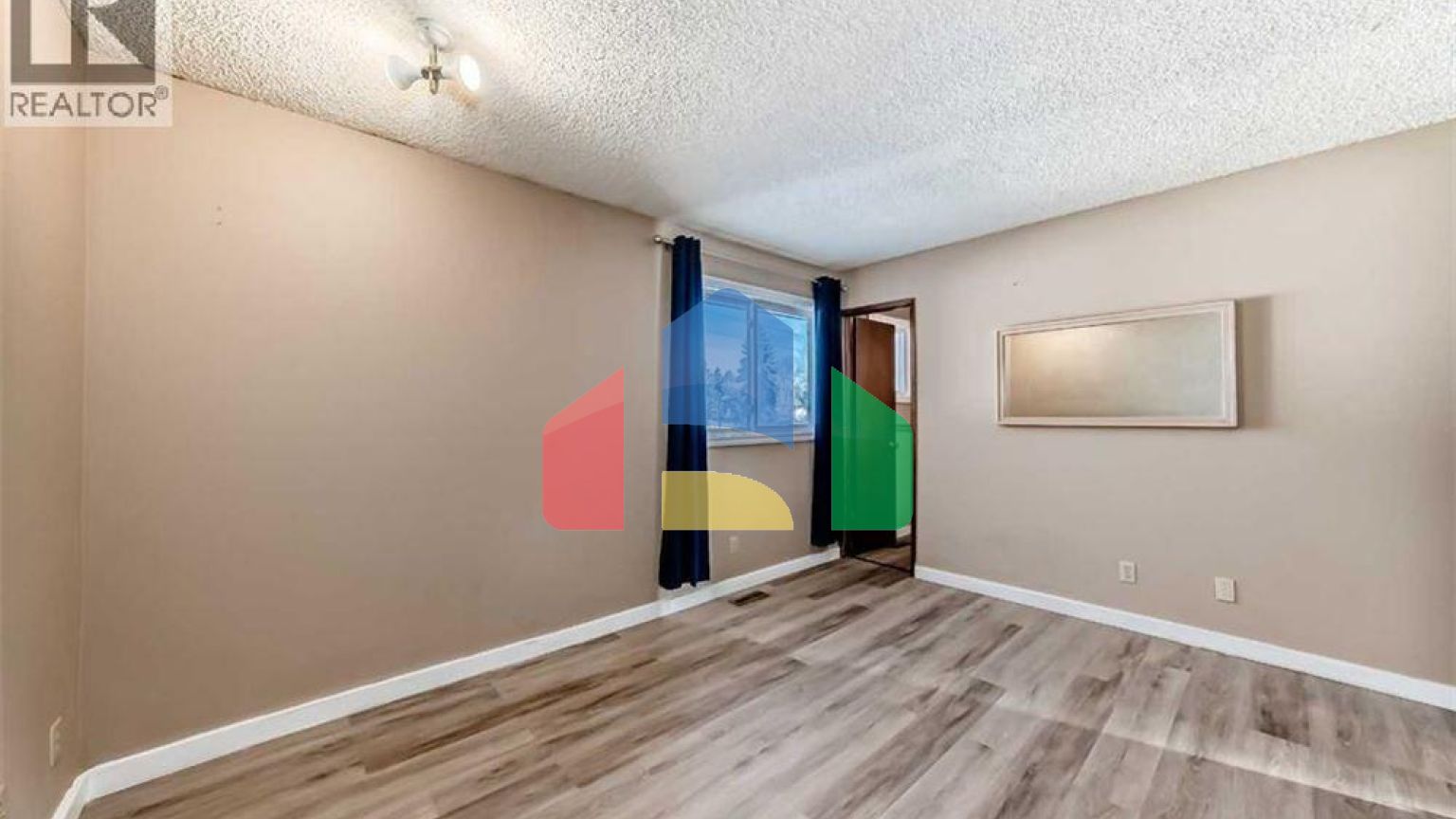 Residential - Single Family Home - Calgary, Canada - Canada