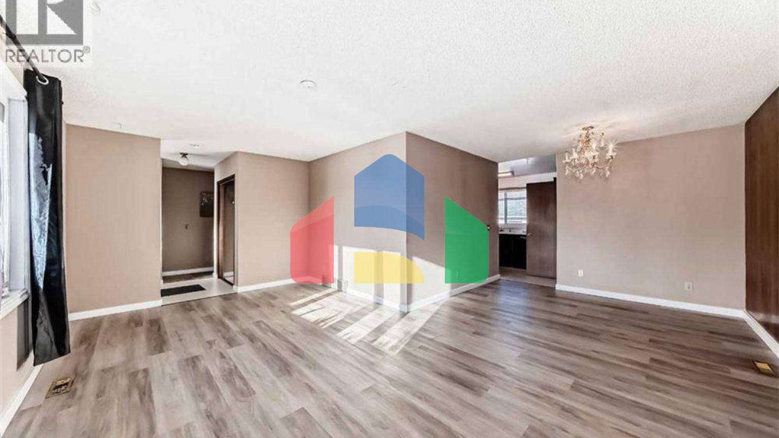 Residential - Single Family Home - Calgary, Canada - Canada