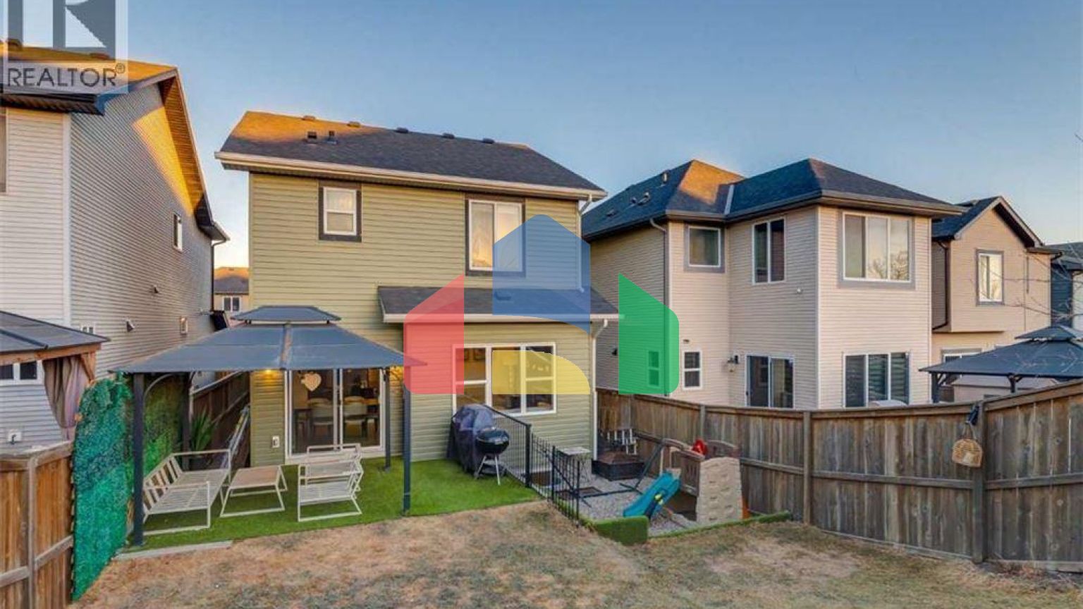 Residential - Single Family Home - Calgary, Canada - Canada