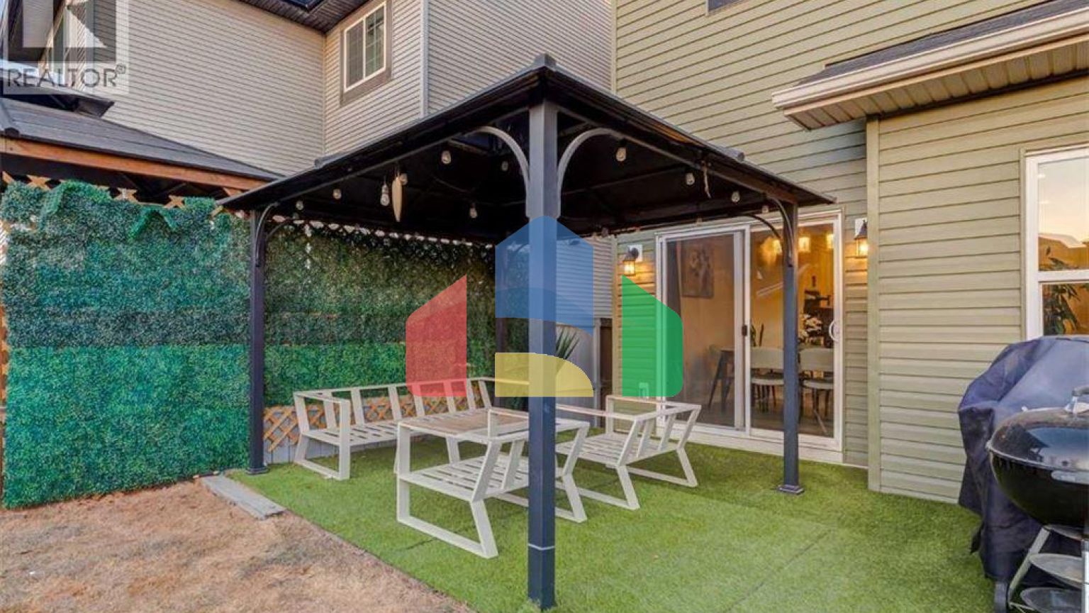 Residential - Single Family Home - Calgary, Canada - Canada