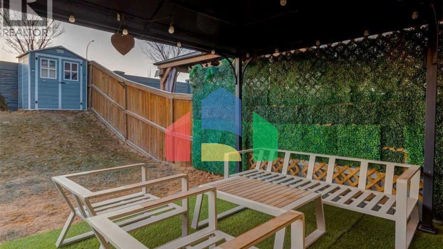 Residential - Single Family Home - Calgary, Canada - Canada