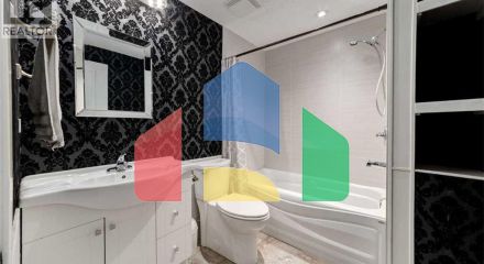 Residential - Single Family Home - Calgary, Canada - Canada