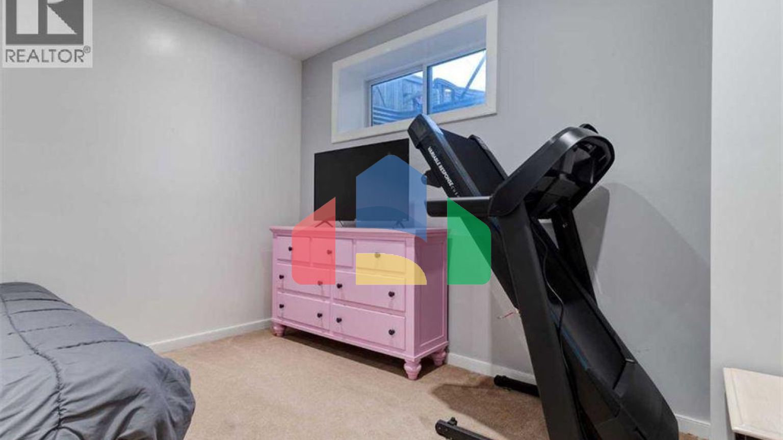 Residential - Single Family Home - Calgary, Canada - Canada