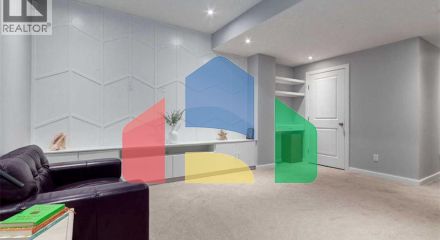 Residential - Single Family Home - Calgary, Canada - Canada