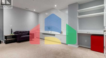 Residential - Single Family Home - Calgary, Canada - Canada