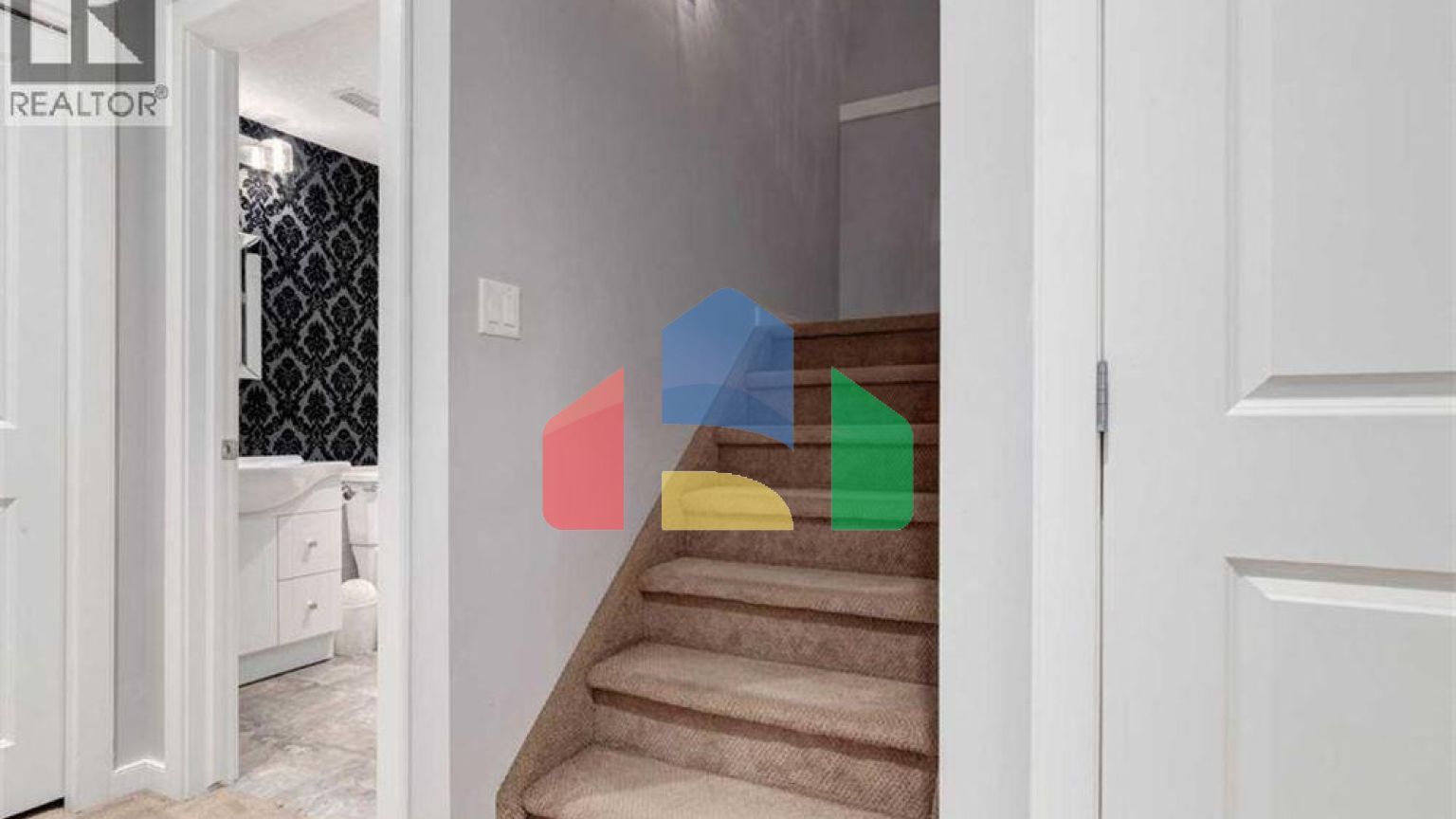 Residential - Single Family Home - Calgary, Canada - Canada