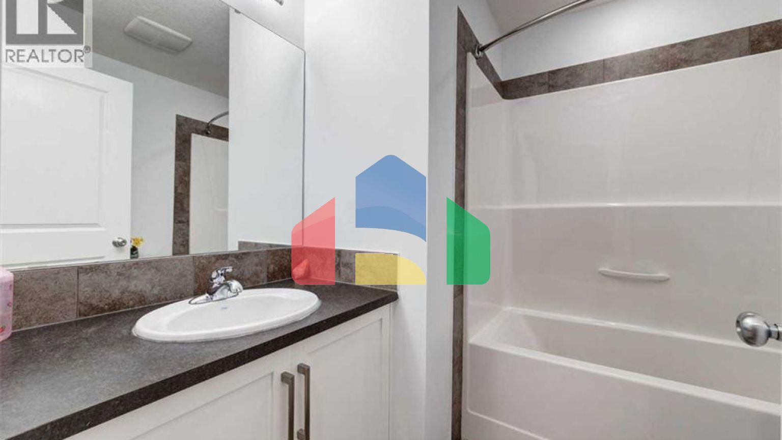 Residential - Single Family Home - Calgary, Canada - Canada