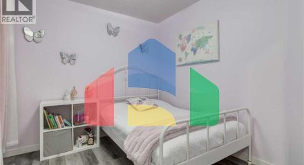 Residential - Single Family Home - Calgary, Canada - Canada