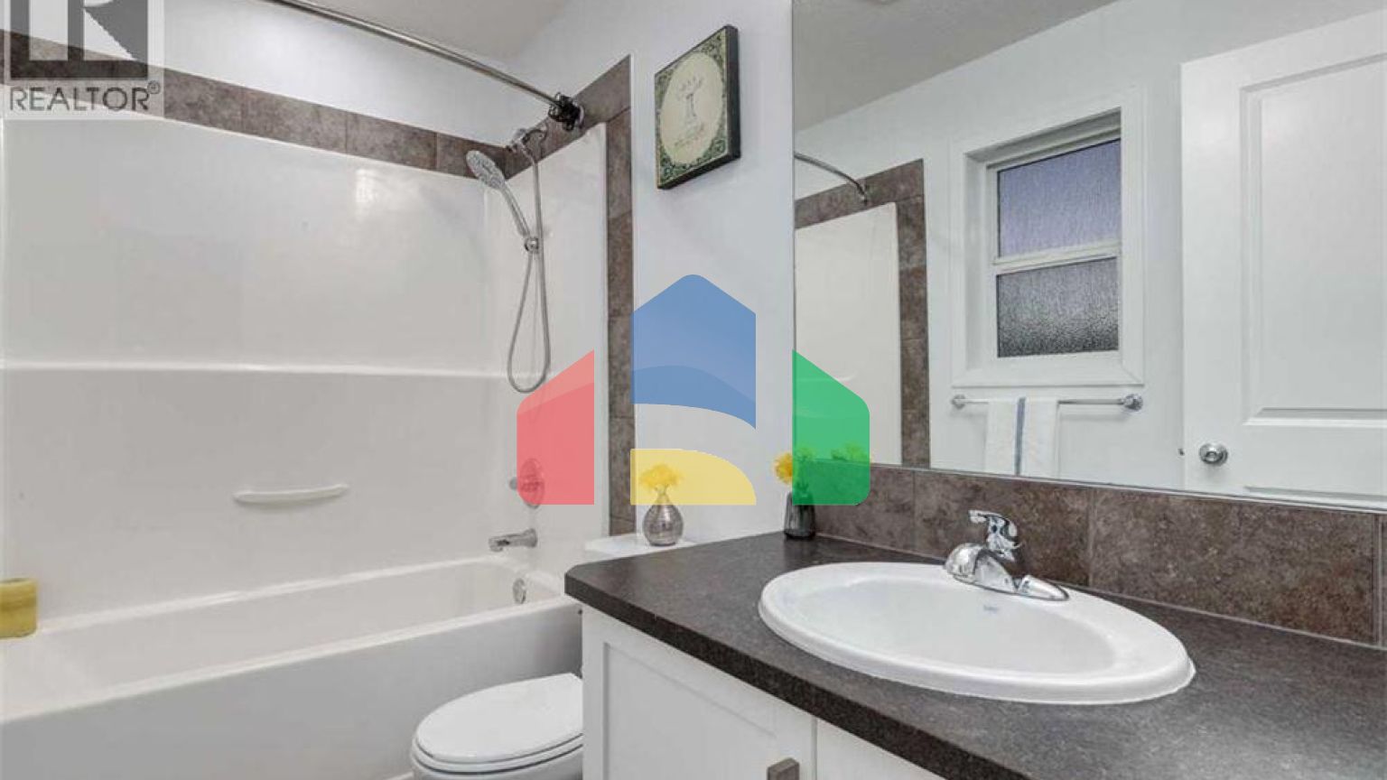 Residential - Single Family Home - Calgary, Canada - Canada