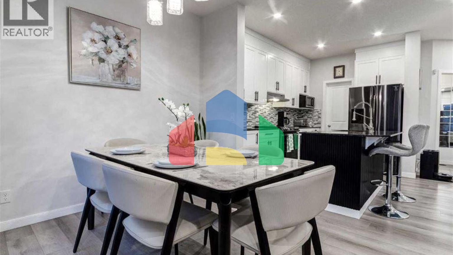 Residential - Single Family Home - Calgary, Canada - Canada