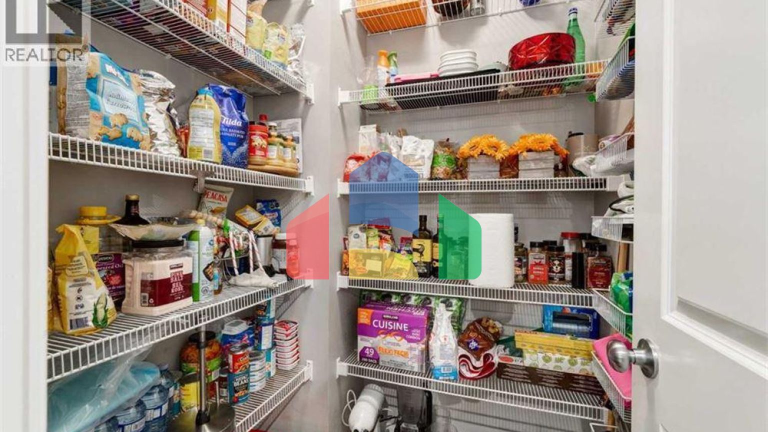 Residential - Single Family Home - Calgary, Canada - Canada