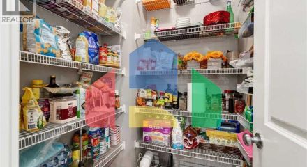 Residential - Single Family Home - Calgary, Canada - Canada