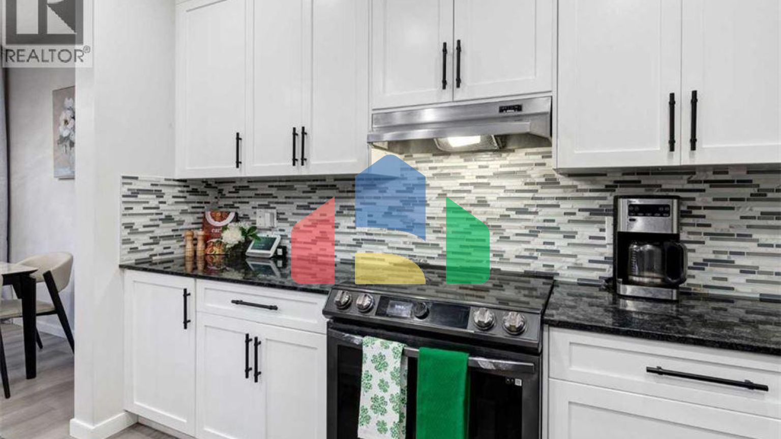 Residential - Single Family Home - Calgary, Canada - Canada