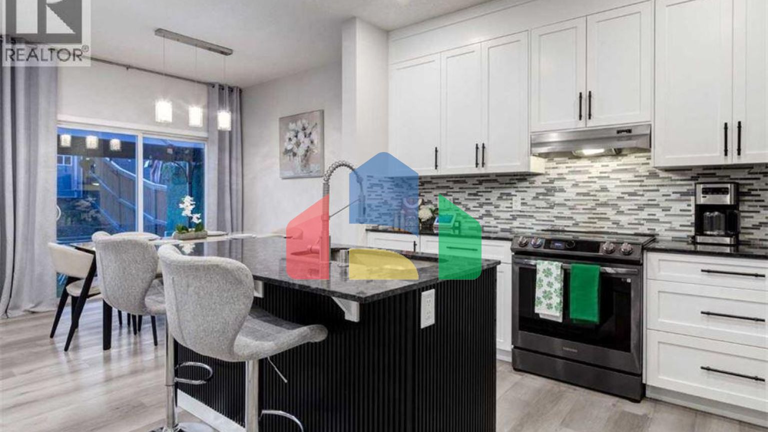 Residential - Single Family Home - Calgary, Canada - Canada