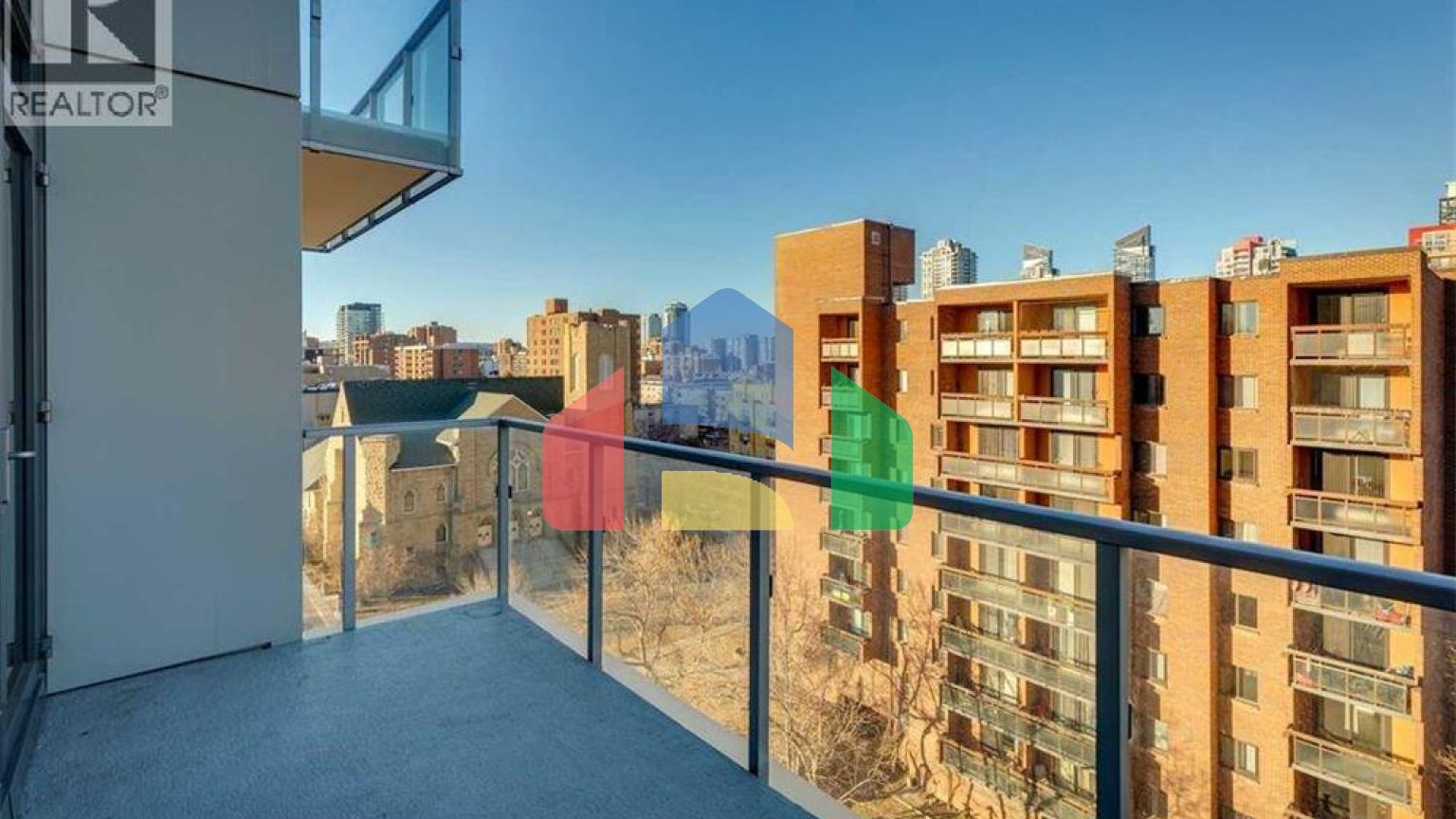 Residential - Single Family Home - Calgary, Canada - Canada