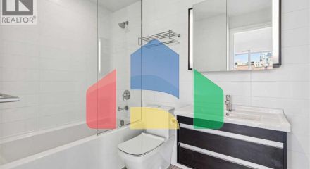 Residential - Single Family Home - Calgary, Canada - Canada