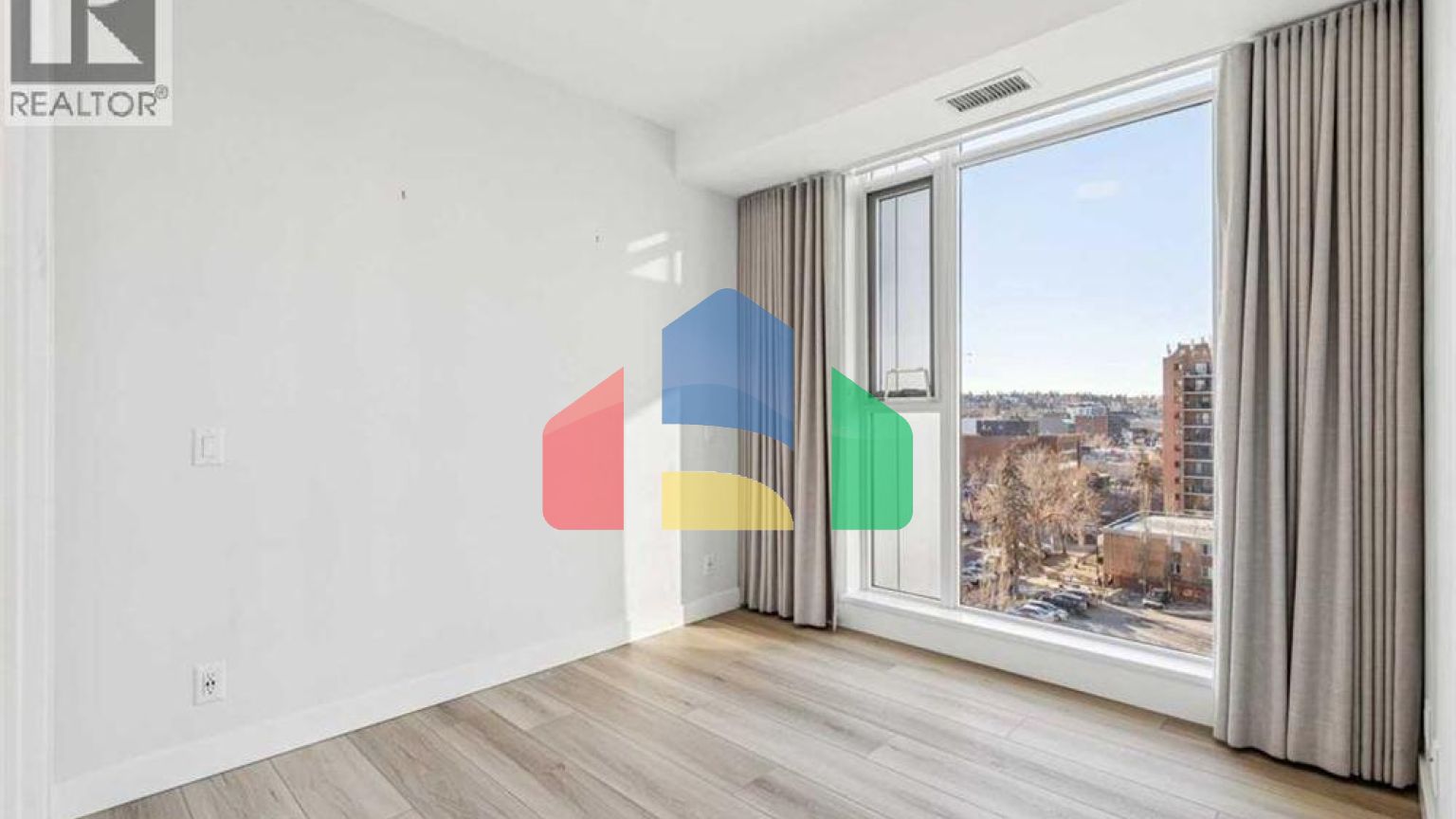 Residential - Single Family Home - Calgary, Canada - Canada