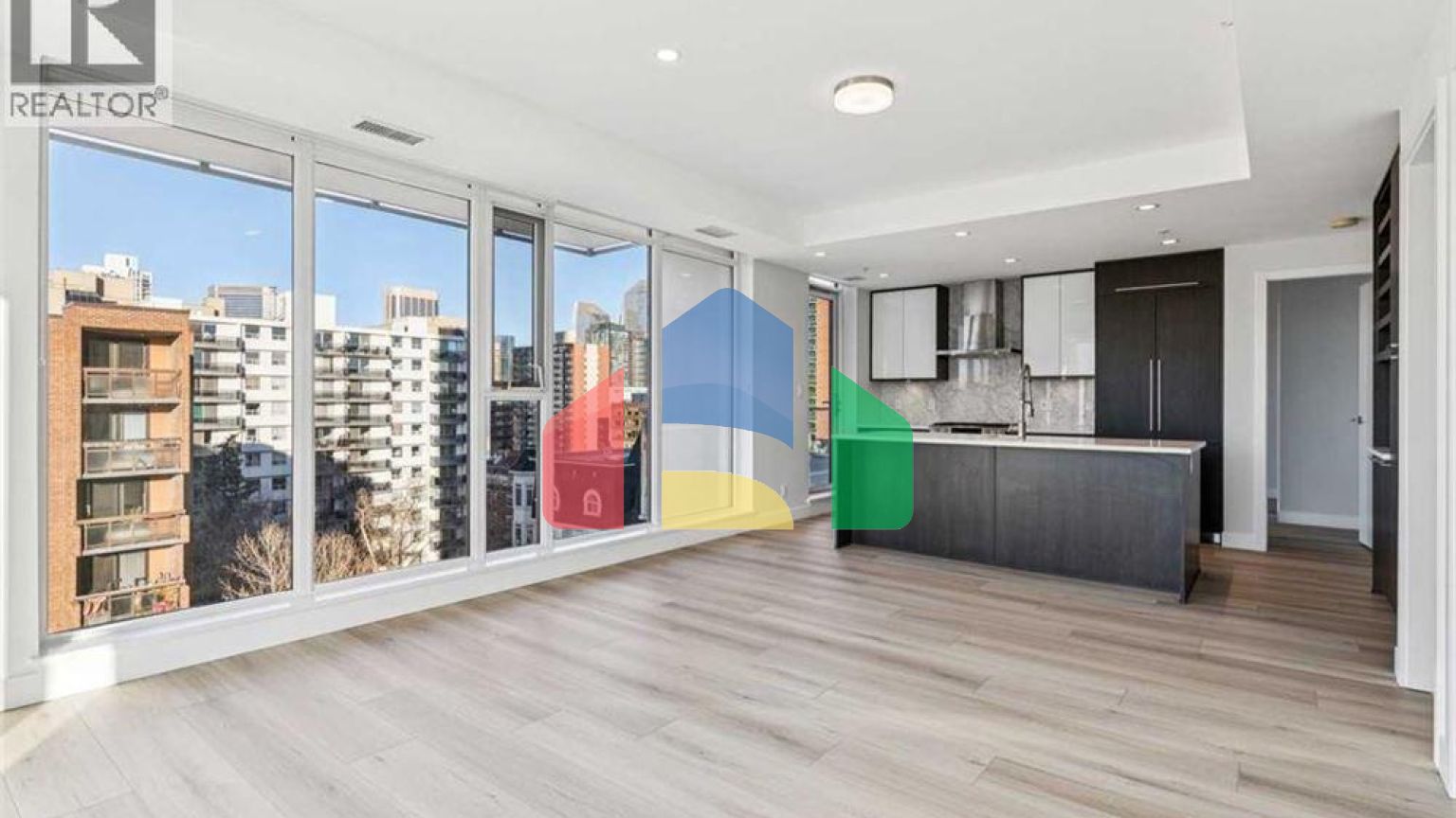 Residential - Single Family Home - Calgary, Canada - Canada