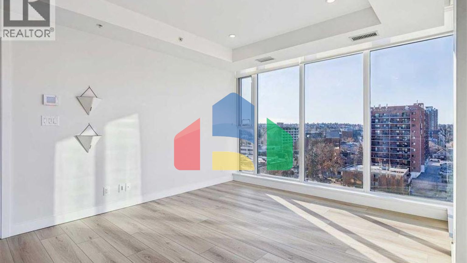 Residential - Single Family Home - Calgary, Canada - Canada