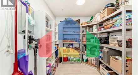 Residential - Single Family Home - Calgary, Canada - Canada