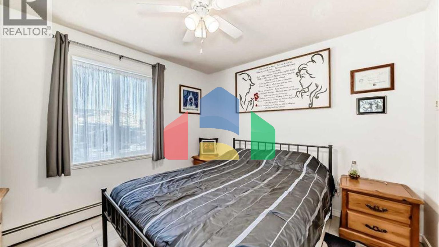 Residential - Single Family Home - Calgary, Canada - Canada