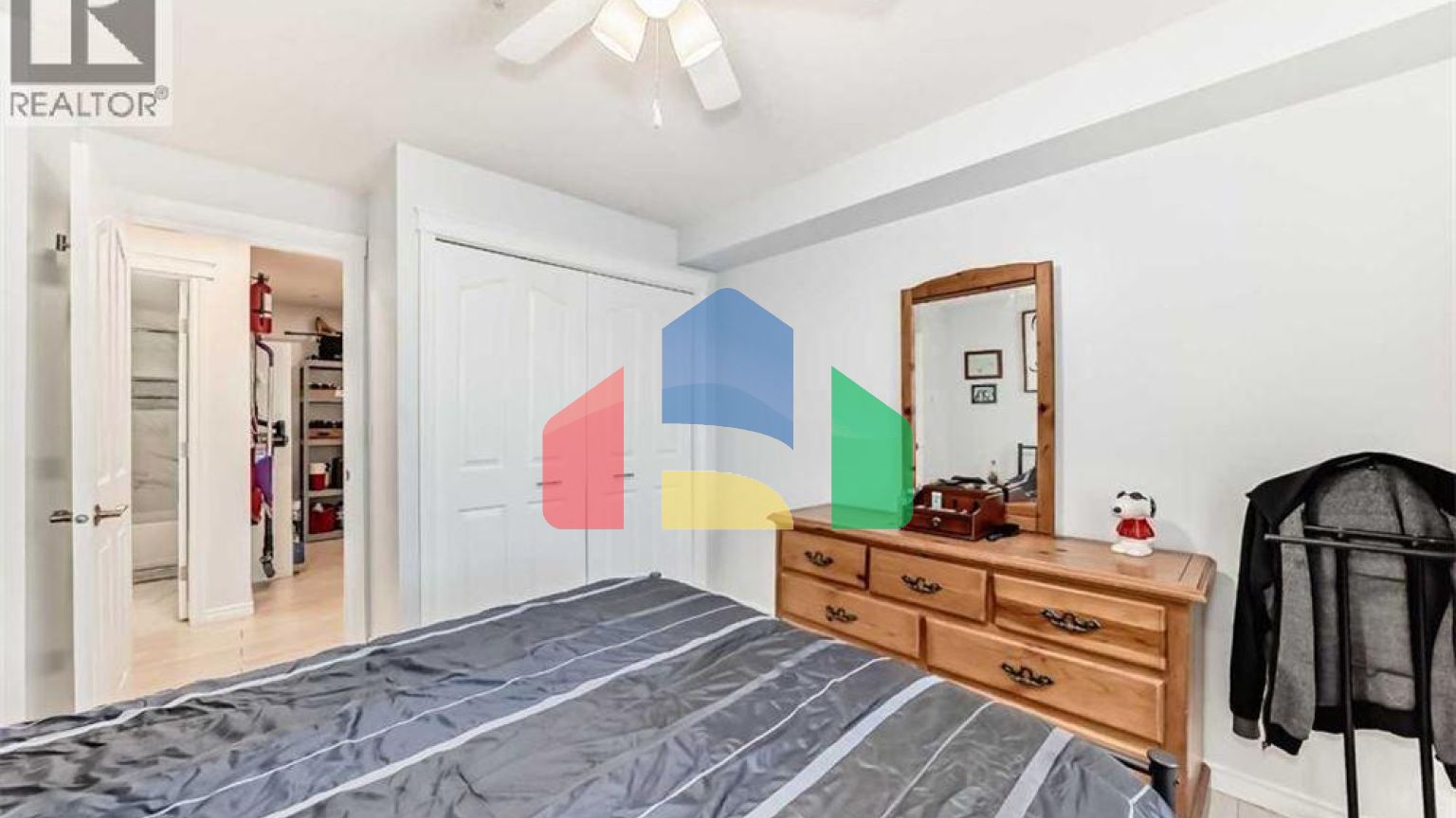 Residential - Single Family Home - Calgary, Canada - Canada