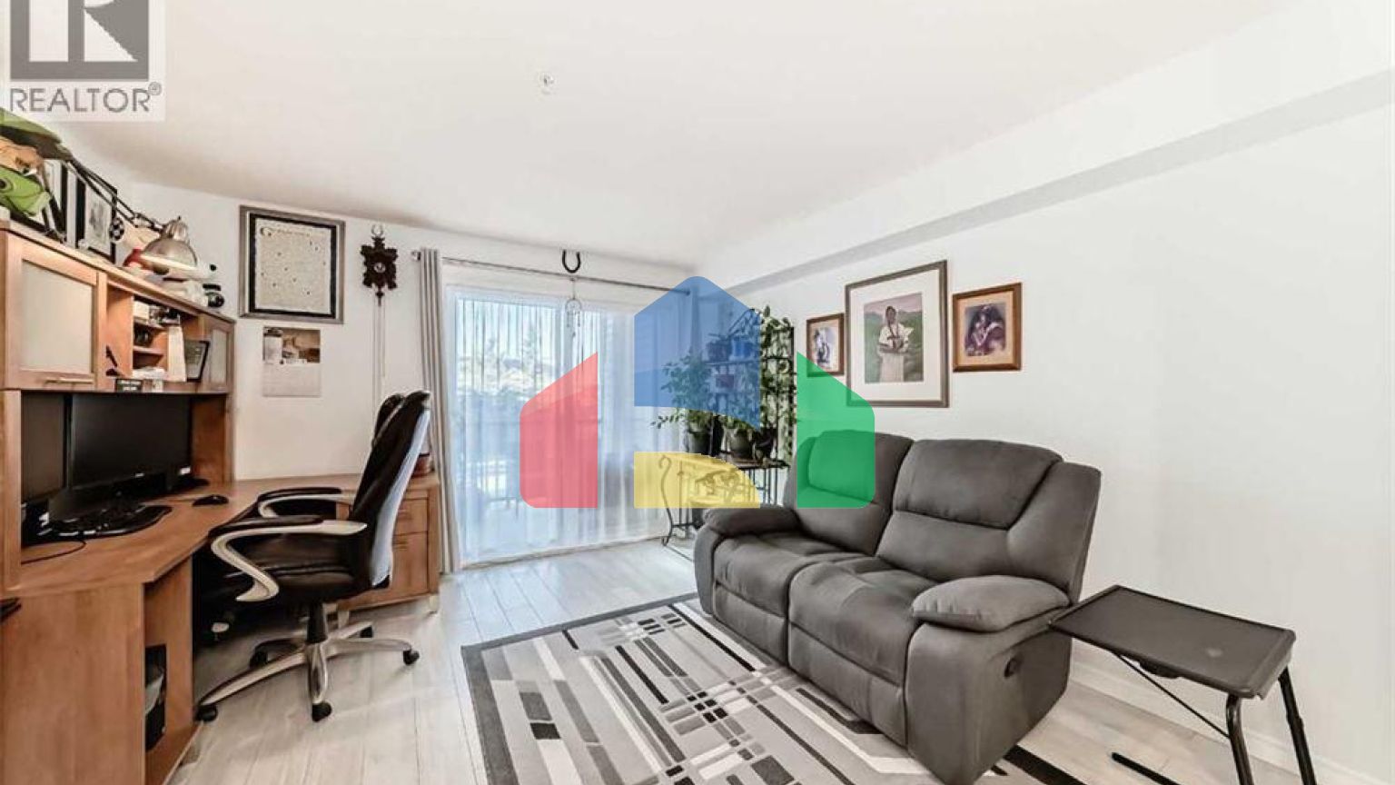 Residential - Single Family Home - Calgary, Canada - Canada