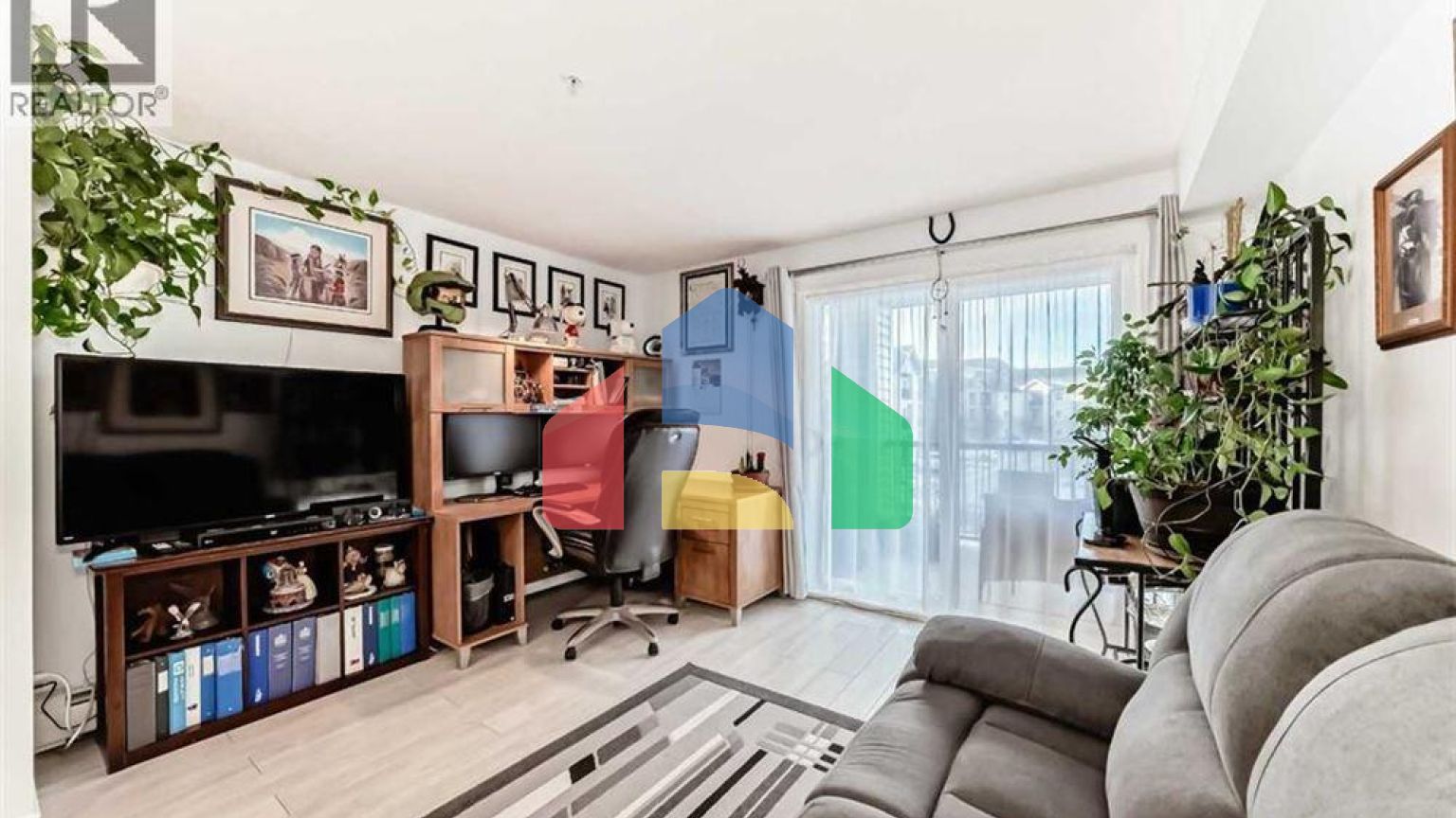 Residential - Single Family Home - Calgary, Canada - Canada