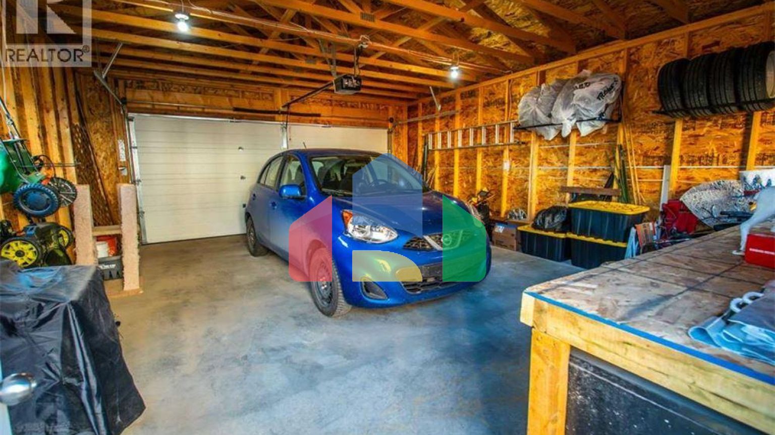 Residential - Single Family Home - Calgary, Canada - Canada