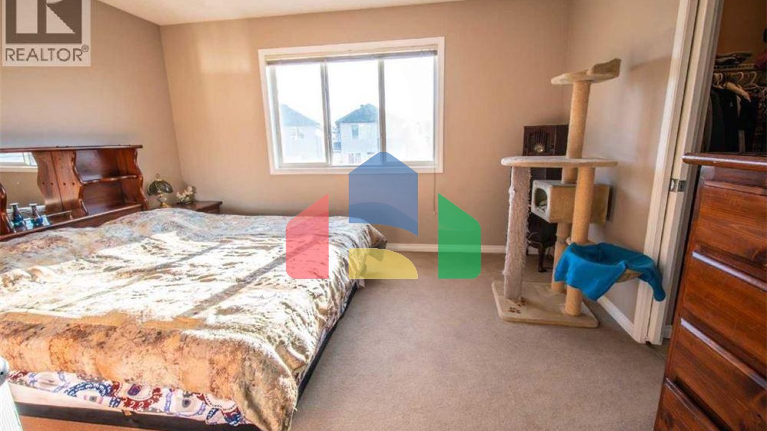 Residential - Single Family Home - Calgary, Canada - Canada