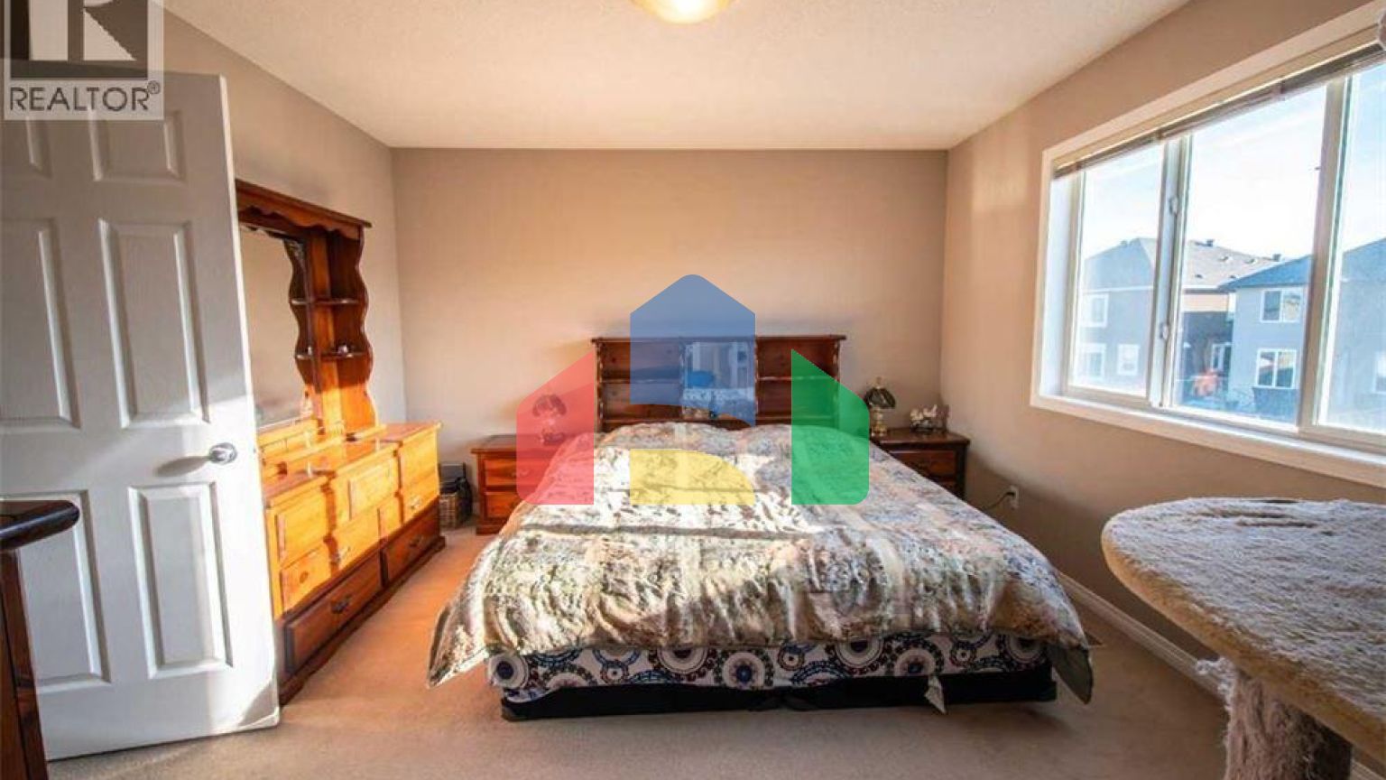 Residential - Single Family Home - Calgary, Canada - Canada