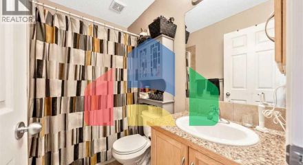 Residential - Single Family Home - Calgary, Canada - Canada