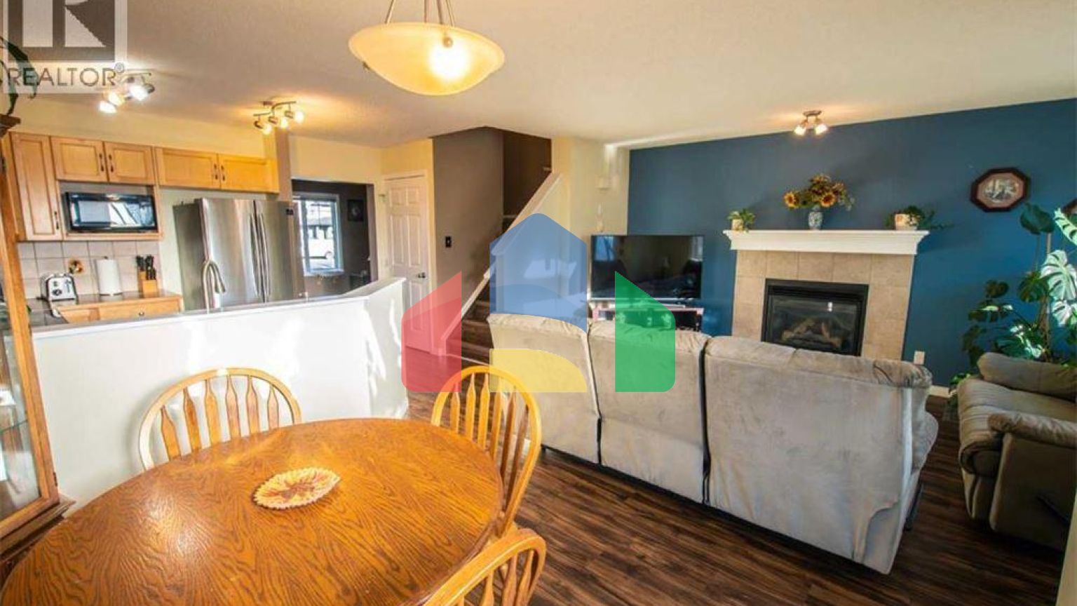 Residential - Single Family Home - Calgary, Canada - Canada