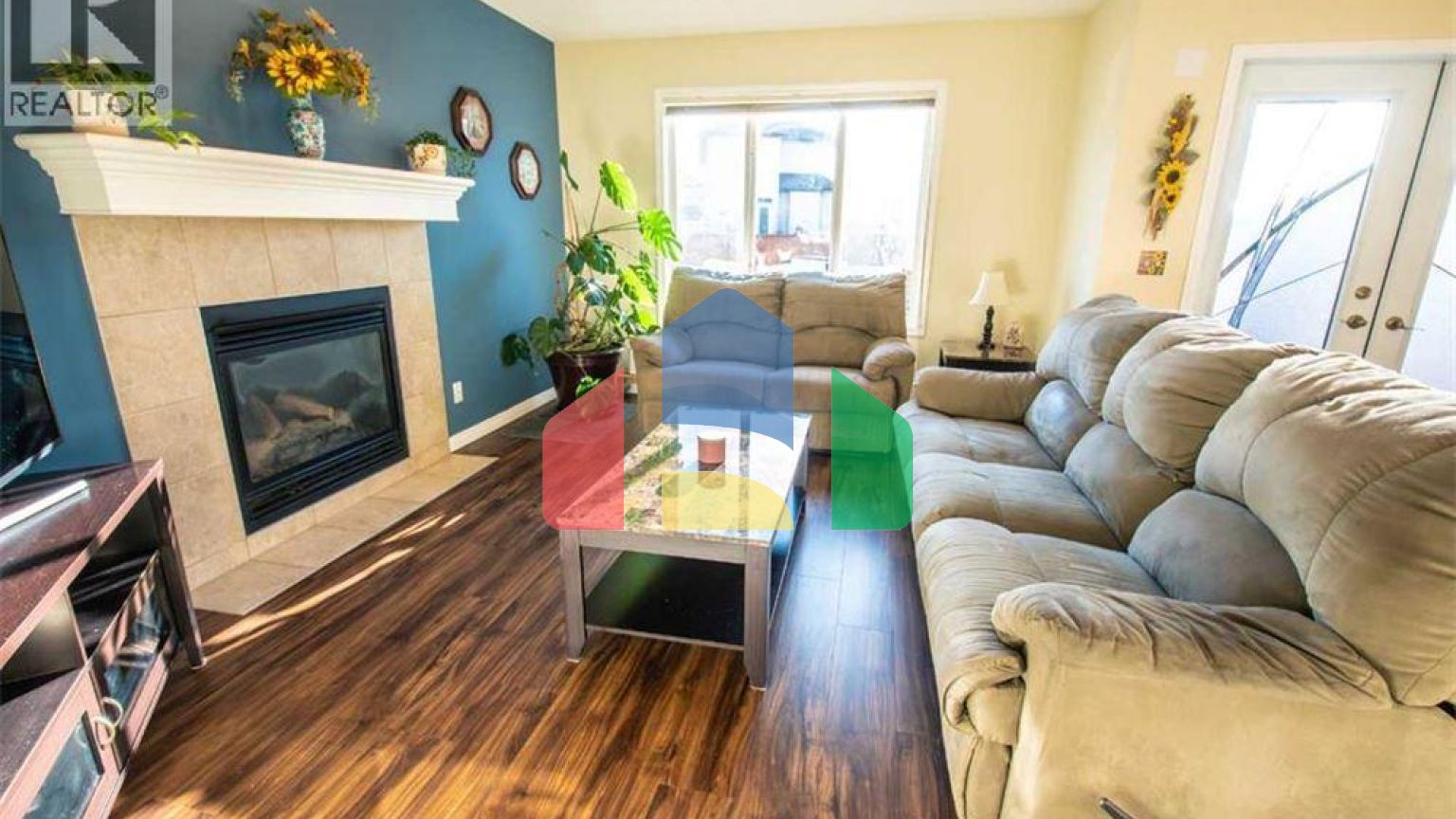 Residential - Single Family Home - Calgary, Canada - Canada