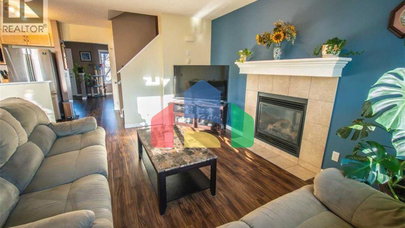 Residential - Single Family Home - Calgary, Canada - Canada