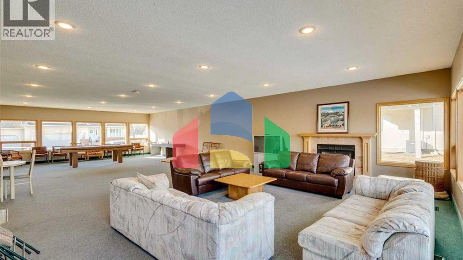 Residential - Single Family Home - Calgary, Canada - Canada