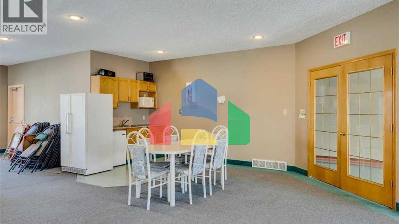 Residential - Single Family Home - Calgary, Canada - Canada