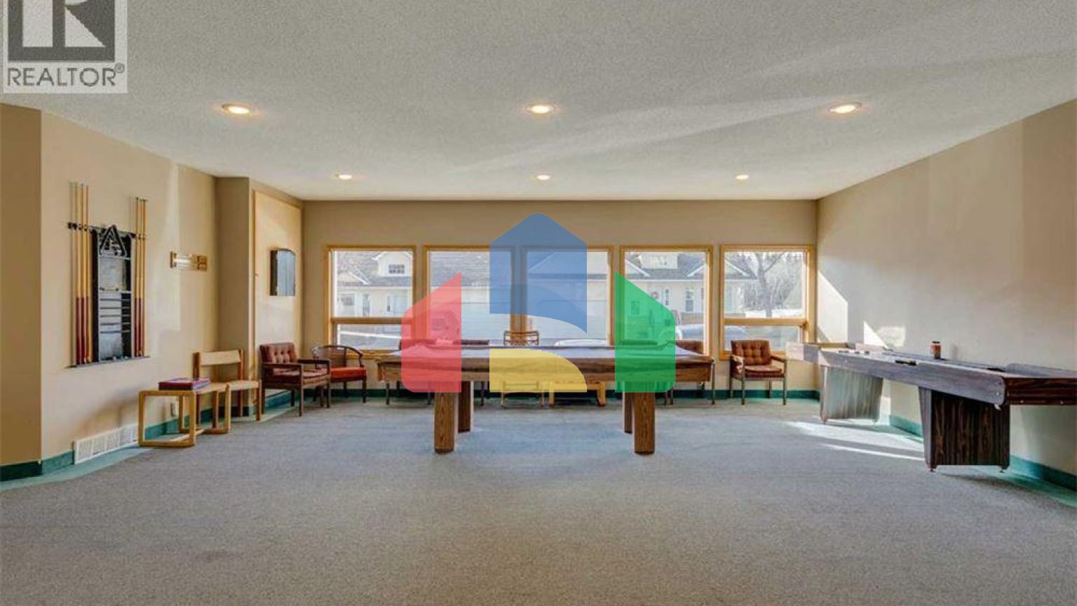 Residential - Single Family Home - Calgary, Canada - Canada