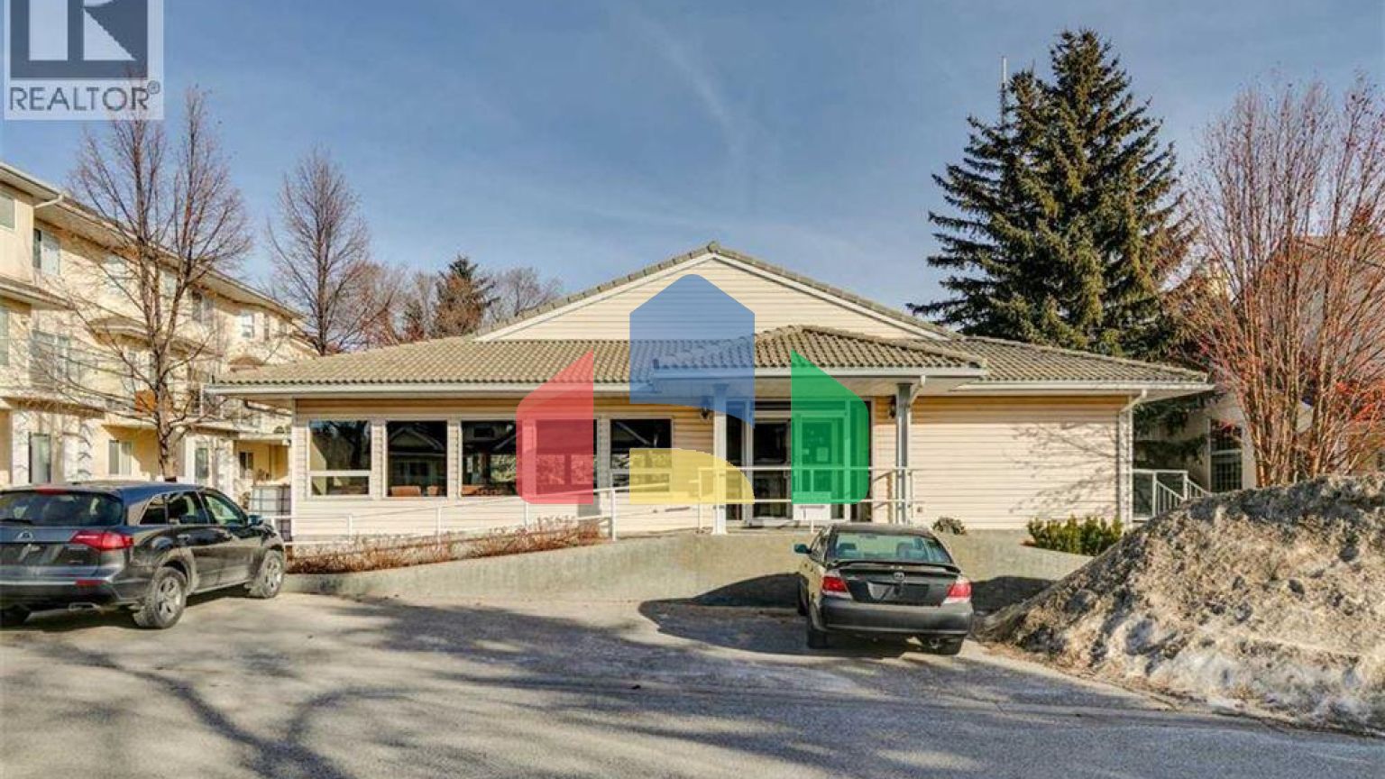 Residential - Single Family Home - Calgary, Canada - Canada