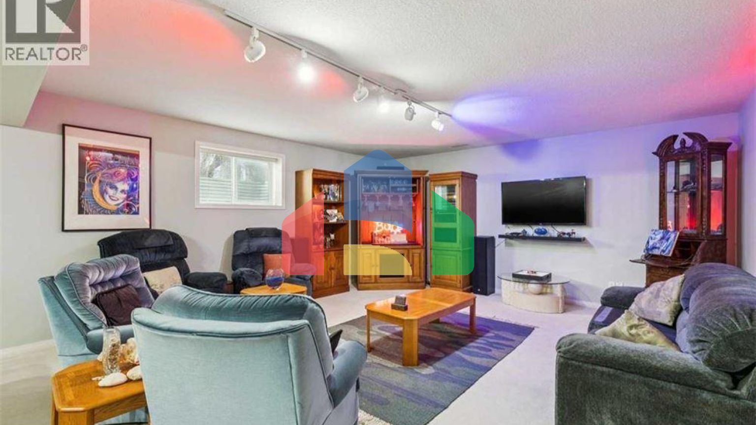 Residential - Single Family Home - Calgary, Canada - Canada