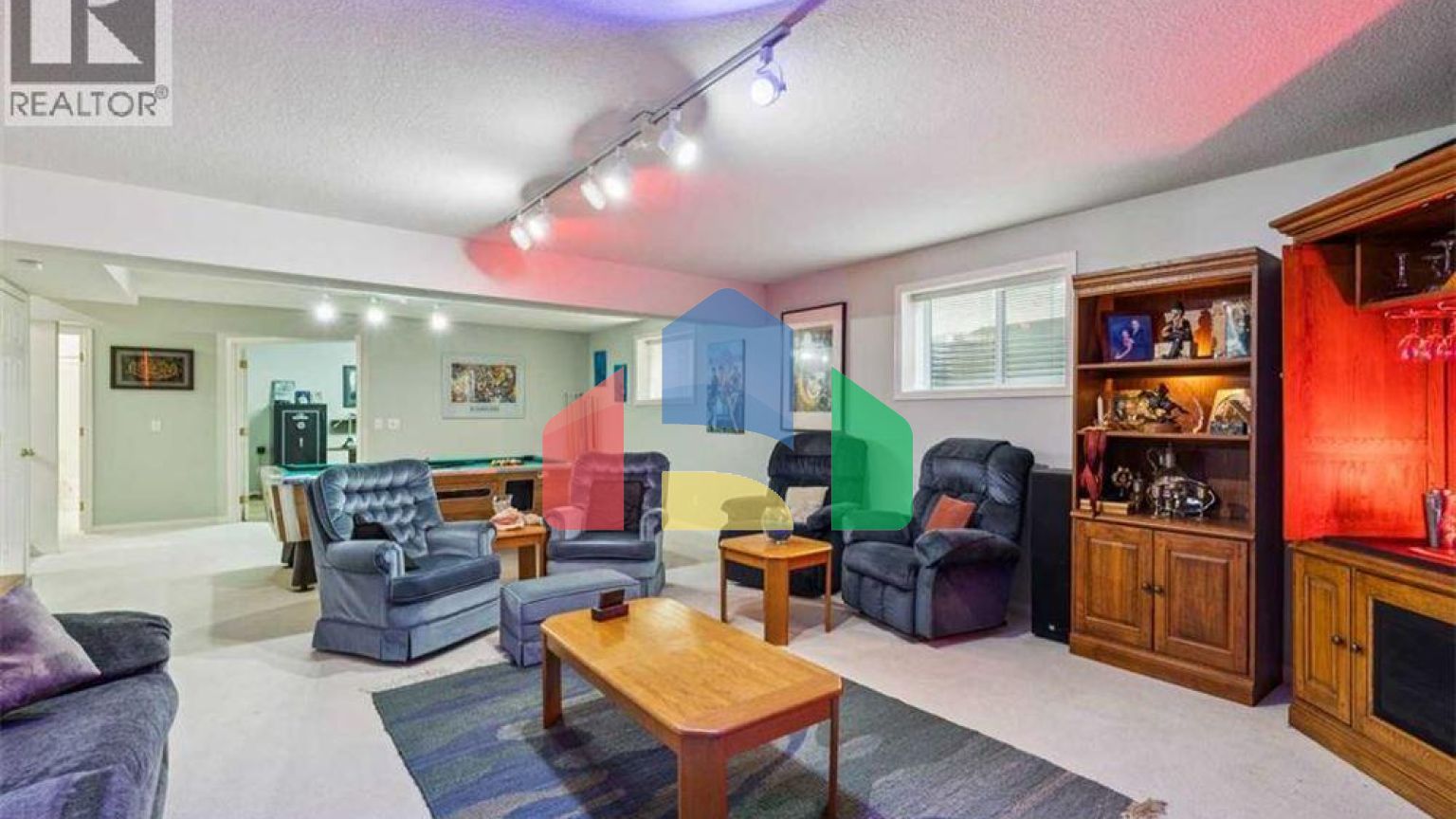 Residential - Single Family Home - Calgary, Canada - Canada