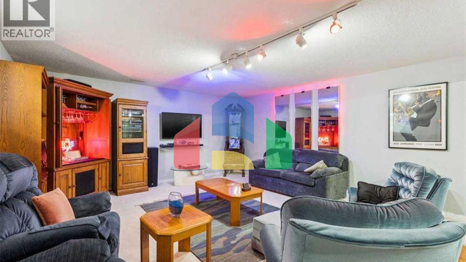 Residential - Single Family Home - Calgary, Canada - Canada