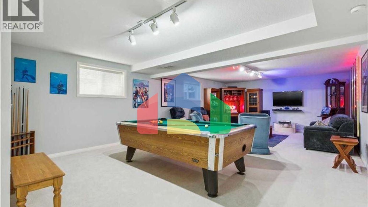 Residential - Single Family Home - Calgary, Canada - Canada