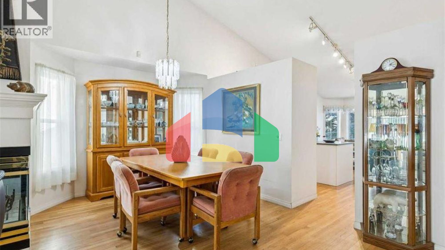 Residential - Single Family Home - Calgary, Canada - Canada