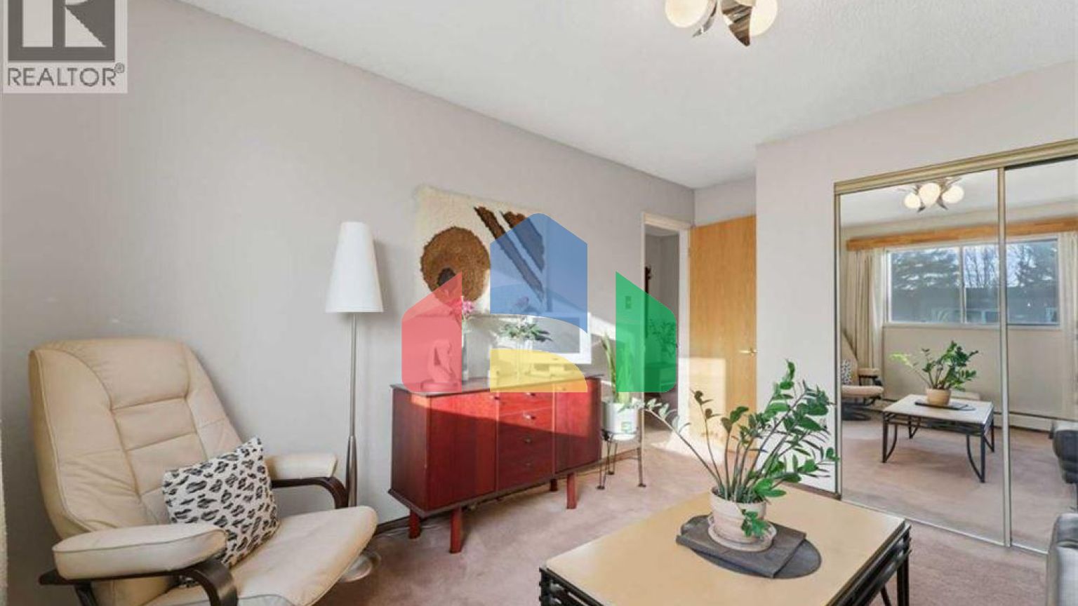 Residential - Townhouse - Calgary, Canada - Canada