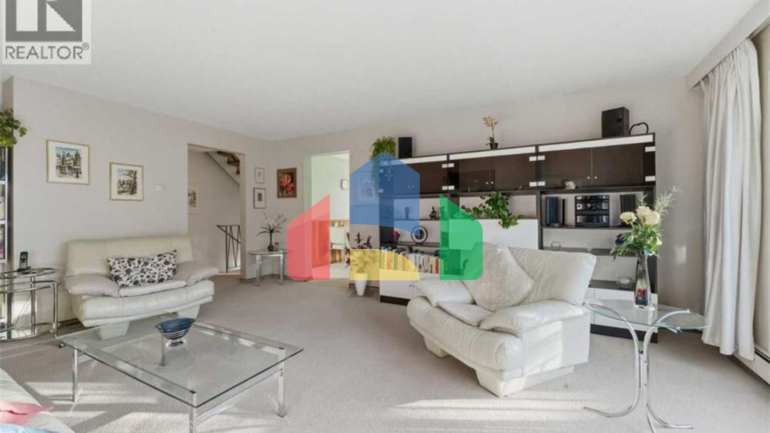 Residential - Townhouse - Calgary, Canada - Canada