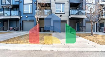 Residential - Single Family Home - Calgary, Canada - Canada