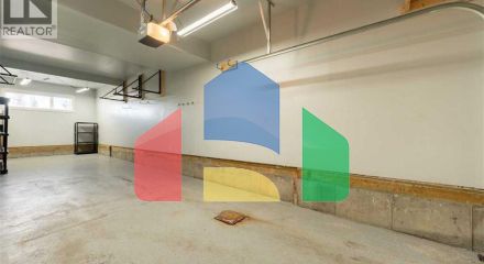 Residential - Single Family Home - Calgary, Canada - Canada