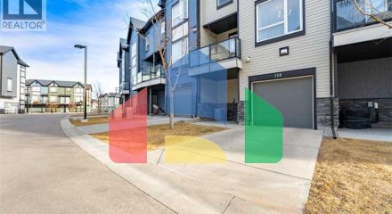 Residential - Single Family Home - Calgary, Canada - Canada